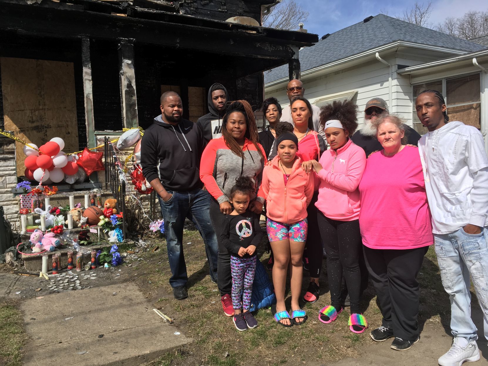 042618as-dawson-fire-family-2